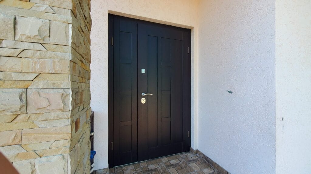 Entrance,Doors,,Armored,Door,,House